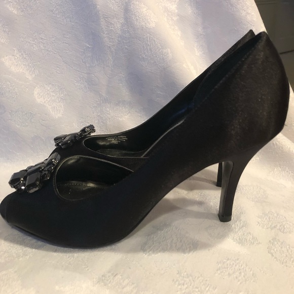 Women’s sexy black jeweled open toe high heels. - Picture 3 of 8